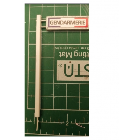 1/43,5. Enseigne Gendarmerie