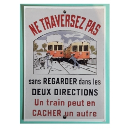 Ne traversez pas Train Jaune