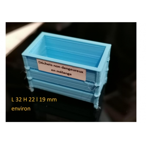 Bac de recyclage pour les déchets en mélange, échelle zéro